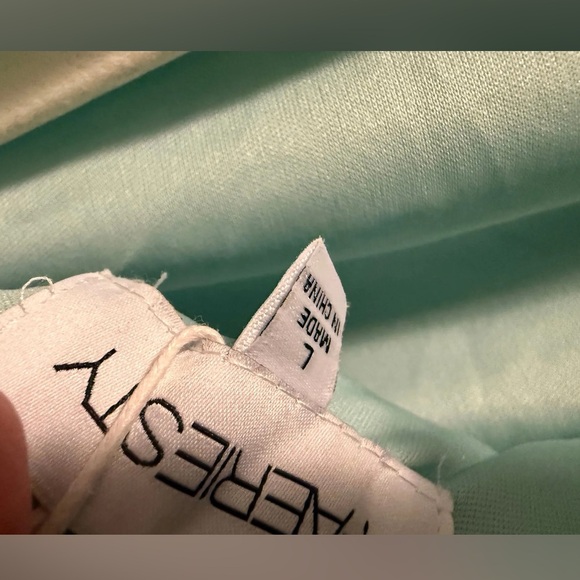 Chic Strapless Mint Dress with Floral Accents - Picture 5 of 5